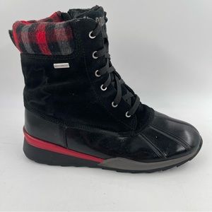 Cougar Women’s Totem Black Red Plaid Insulated Waterproof Duck Boots - Size 9 M